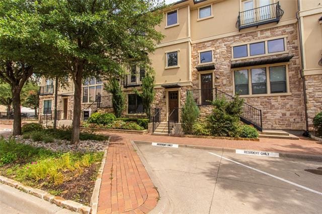 Foto del edificio - 7416 Bishop Rd