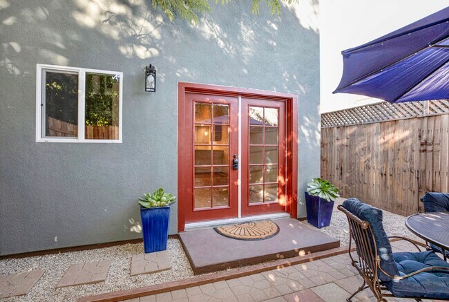 Foto del edificio - 1238 Meadowbrook Ave