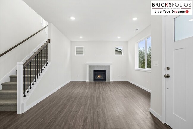 Building Photo - Welcome Home to Marysville Living!