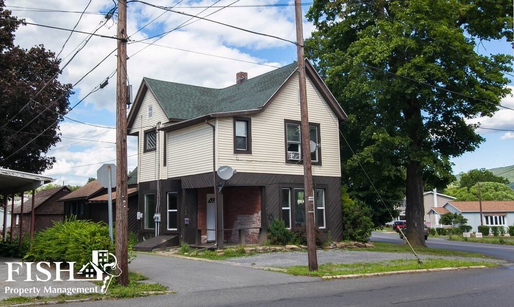 302 Huston St, Lock Haven, PA 17745 Apartment for Rent in Lock Haven