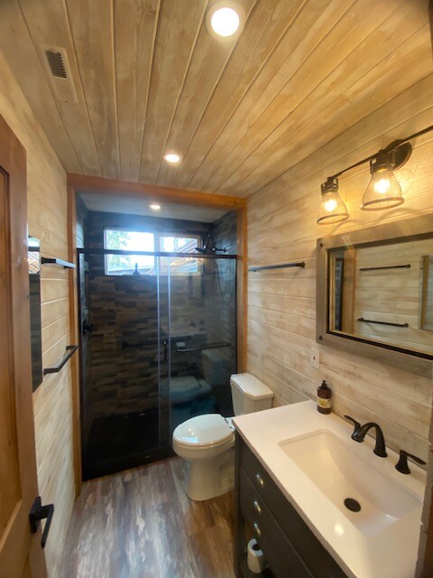 Foto del edificio - 1027 Echo Rd