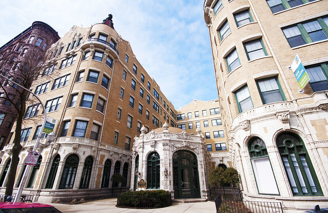 2828 N. Pine Grove Apartments - Chicago, IL | Apartments.com