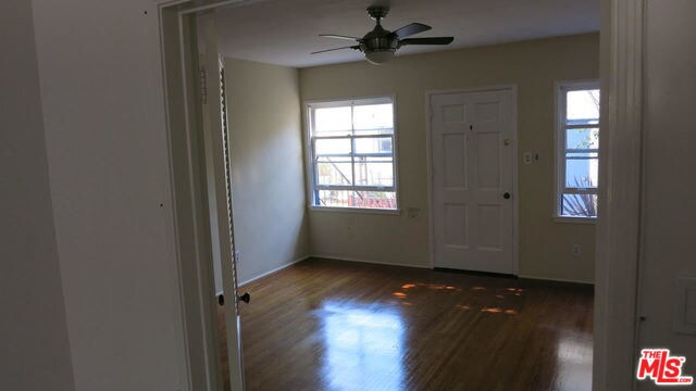 Building Photo - 2117 Oak St