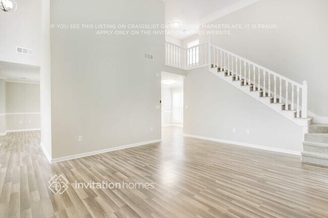 Foto del edificio - 4132 Maple Ln