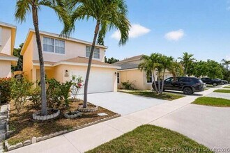 Building Photo - 4131 Eastridge Cir