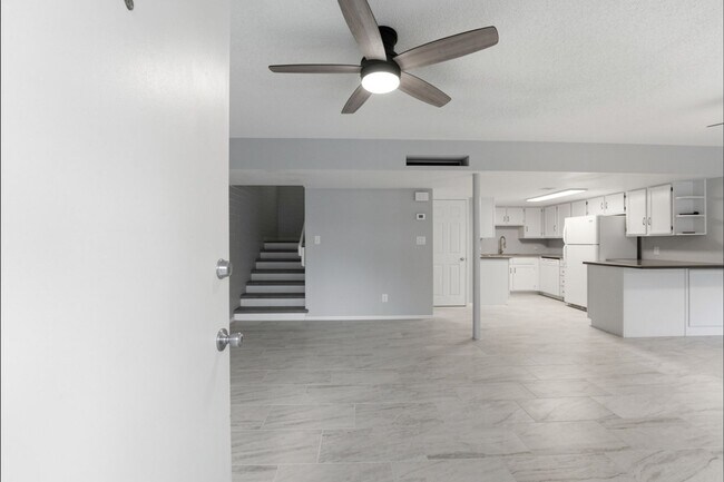 Foto del edificio - Well-maintained 2-bedroom, 1.5-bath townhome in the heart of Central Phoenix!