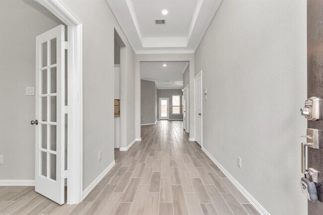 Building Photo - 10610 Forfar Ln