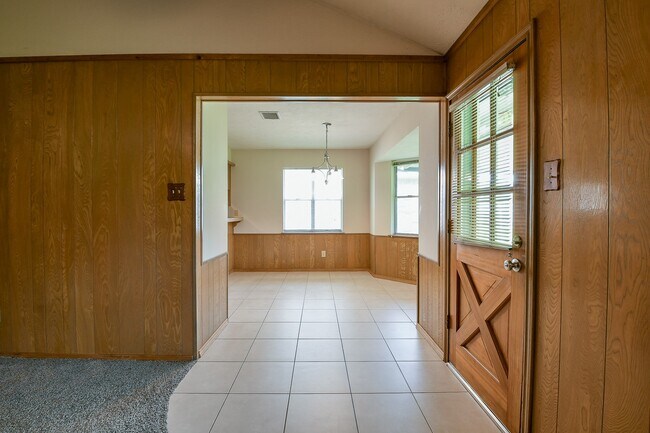Foto del edificio - 2213 Westside Dr