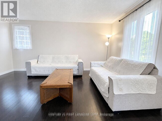 Photo du bâtiment - 1341 Aldersbrook Rd
