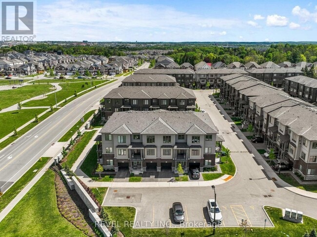 Building Photo - 124-124 Compass Trail