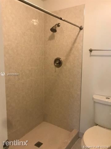 Foto del edificio - 3 br, 2 bath Condo - Greenglades Condo