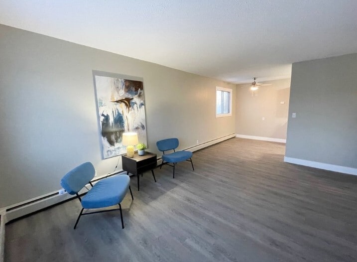 Primary Photo - Yellowstone Apartments