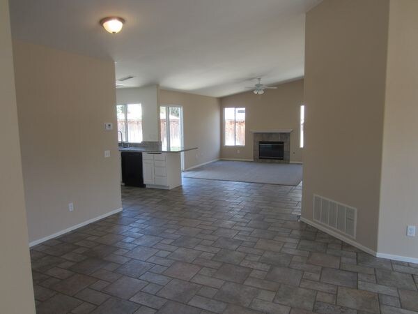Building Photo - 29049 Stoneridge Ter