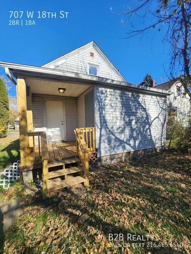 Building Photo - 707 W 18th St