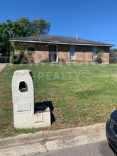 Building Photo - 508 Upton Rd