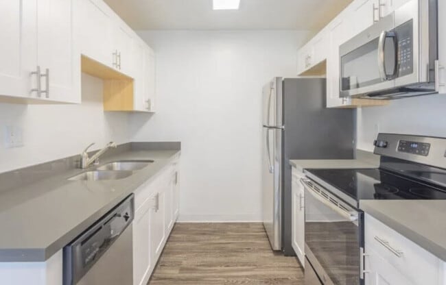 Building Photo - Somerset Apartments
