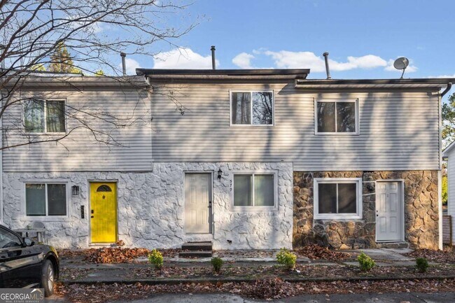 Foto del edificio - 579 Northridge Rd