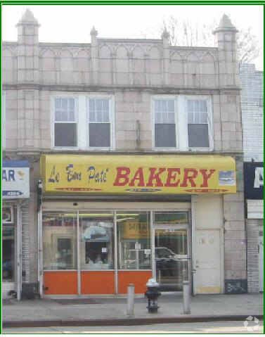 Primary Photo - 216-04 Jamaica Ave
