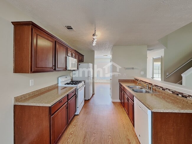 Foto del edificio - 361 Ash Trace Ln