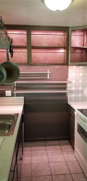 Building Photo - 1865 Stanley Ave