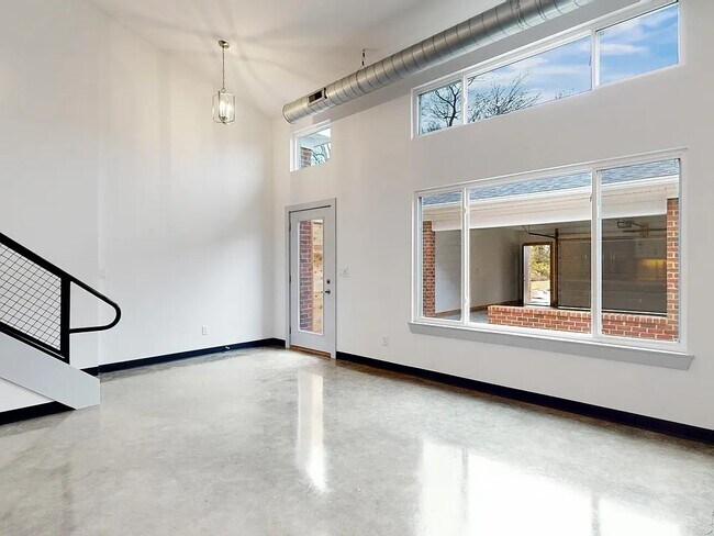 Building Photo - 10908 Cole Thompson Ln
