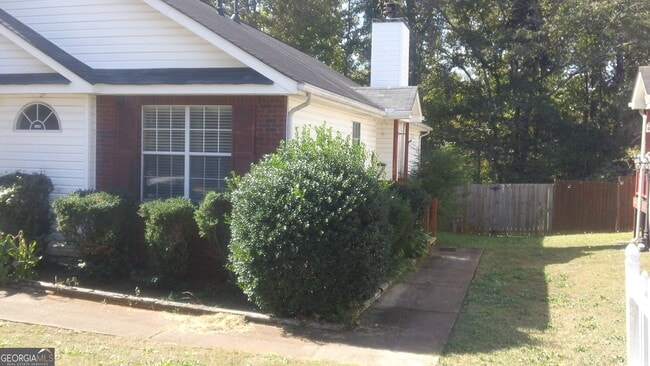 Building Photo - 122 Samanthas Way