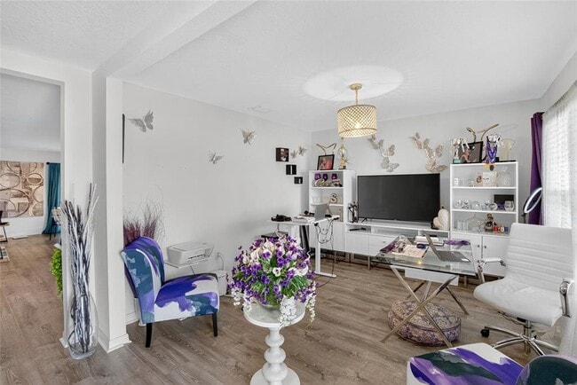 Building Photo - 2841 Gumbo Limbo Dr