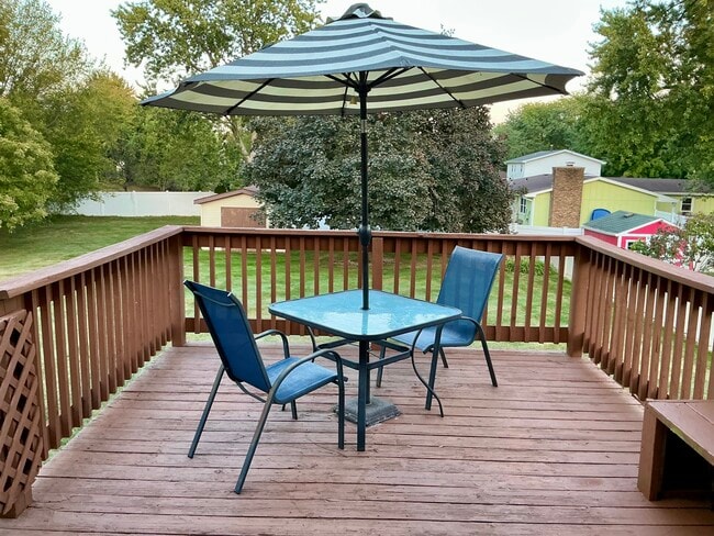 Elevated Deck - 16101 S Legion Ct