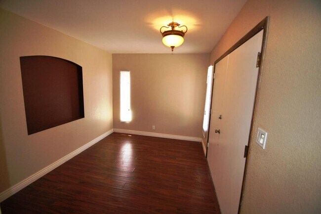 Building Photo - 3507 W Ocotillo Rd