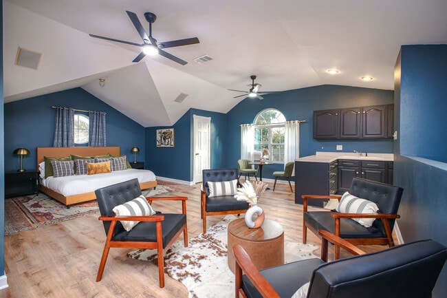 Building Photo - 6605 Countess Adria St