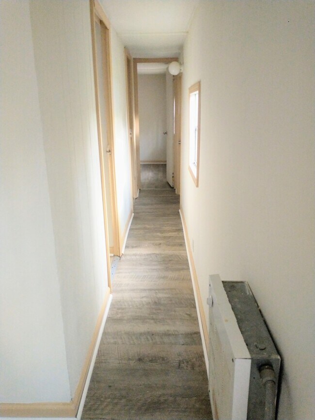 Foto del edificio - 1325 N Franklin St