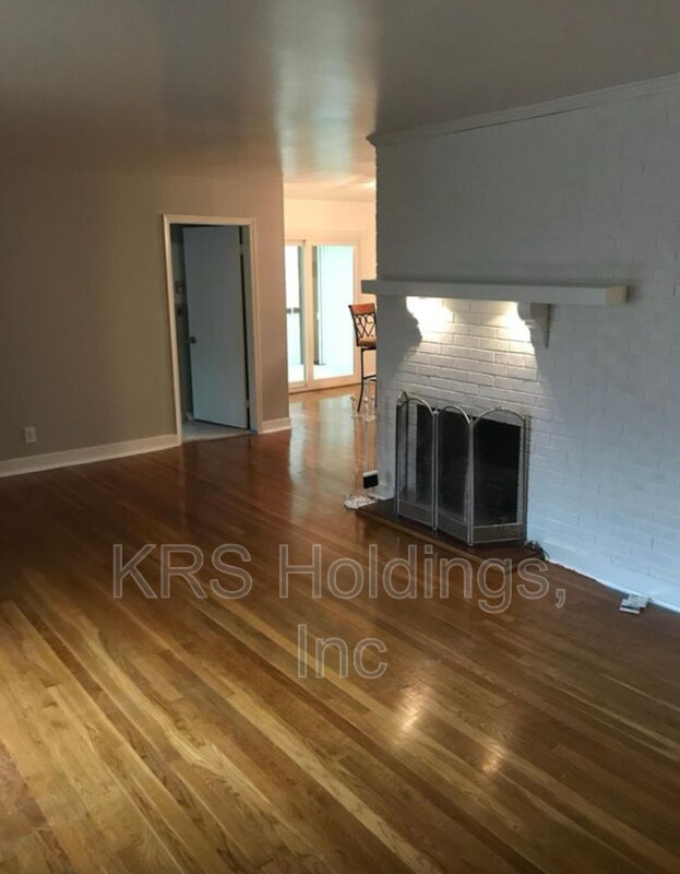 Building Photo - 714 N Pinetta Dr