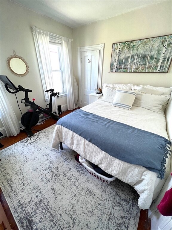 Foto del edificio - 667 E 8th St