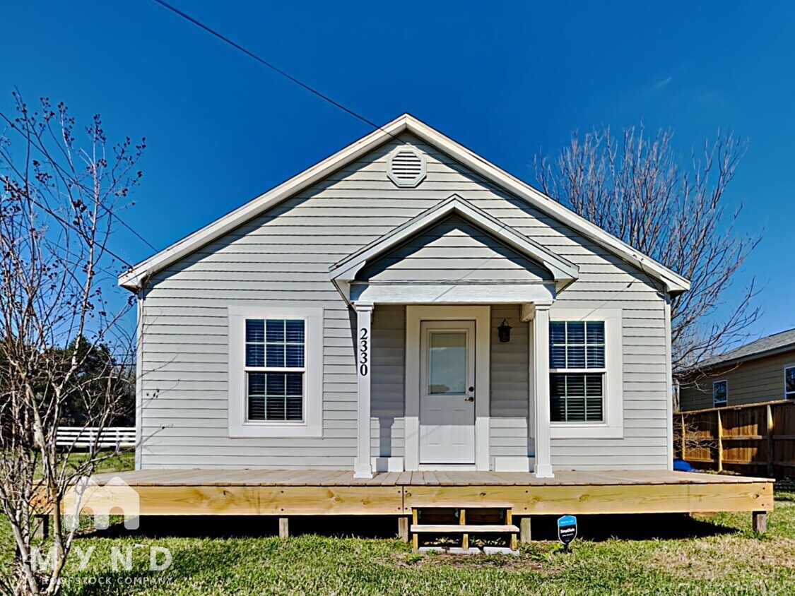 Foto principal - 2330 34th Ave N