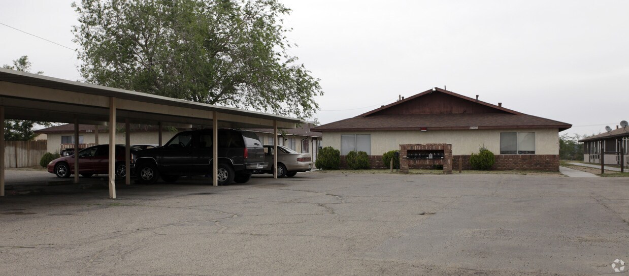 Foto principal - Freshly Modernized 1-Bed, 1-Bath Apartments in Adelanto!!