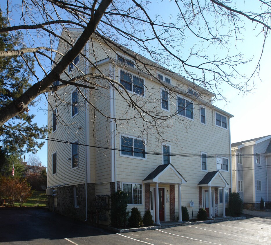 Foto del edificio - 7 Wampus Ln