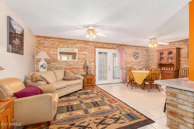 Building Photo - 1345 S Cactus Rd