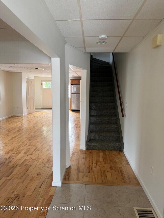 Foto del edificio - 442 Larch St