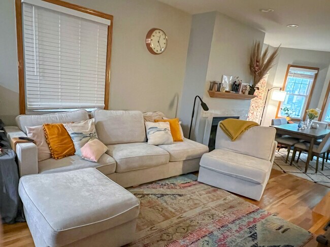 Foto del edificio - 1444 W Melrose St