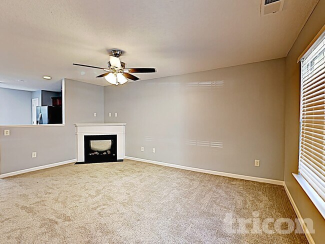 Foto del edificio - 293 Lossie Ln