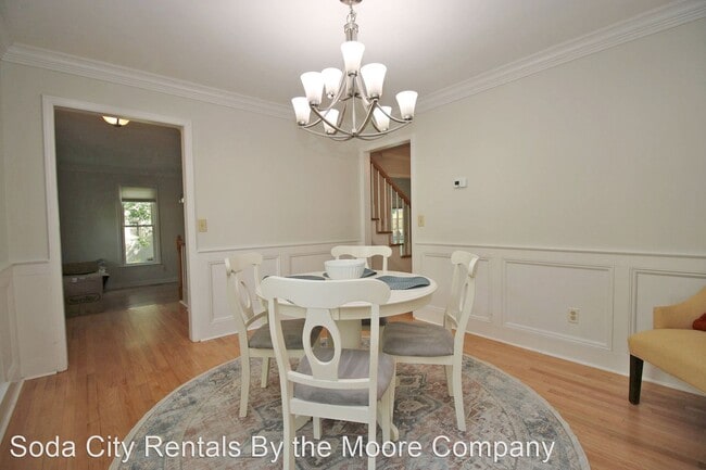 Building Photo - 3 br, 2.5 bath House - 8 Rosebank Court