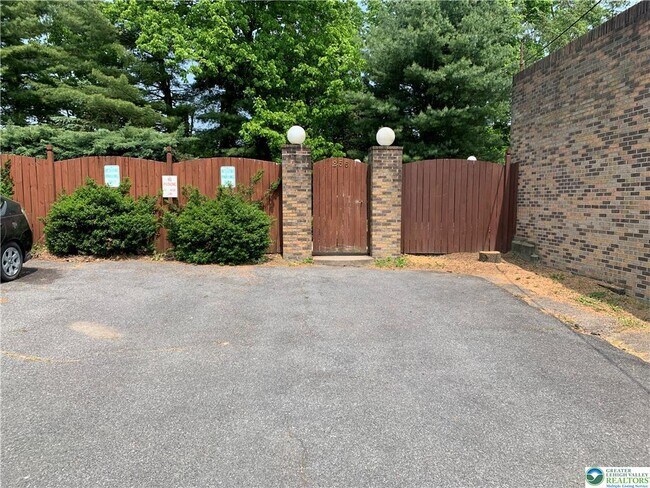 Foto del edificio - 256 Mt Bethel Hwy