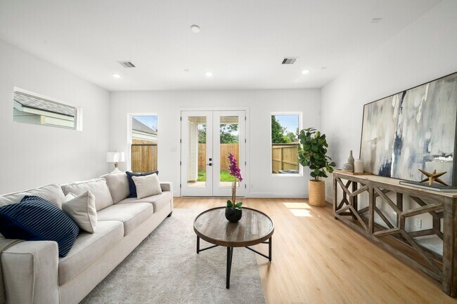 Foto del edificio - 5516 Hardy St