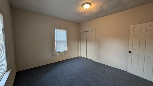 Foto del edificio - 3BR/2BA -- Deck, Separate Dining Room, In-Unit Laundry
