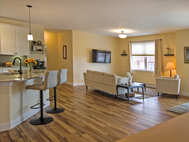 Foto del edificio - 132 Stillwater Ln