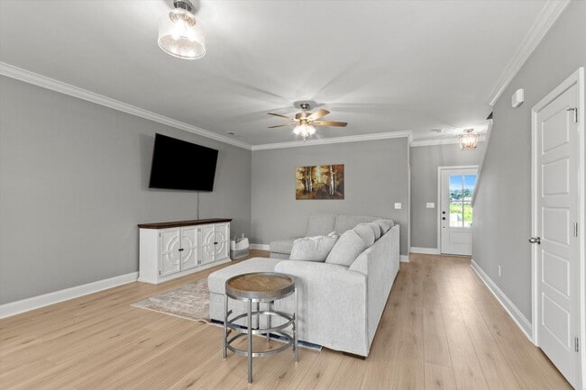 Building Photo - Thanksgiving Special! $300 Rent Credit for 12 Months on this Furnished Townhome!