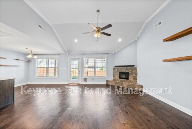 Building Photo - 3753 Windmill Dr