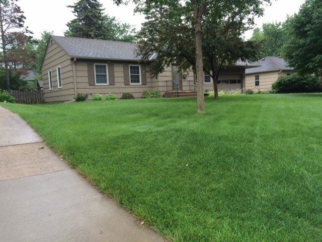 Building Photo - East Edina Charmer