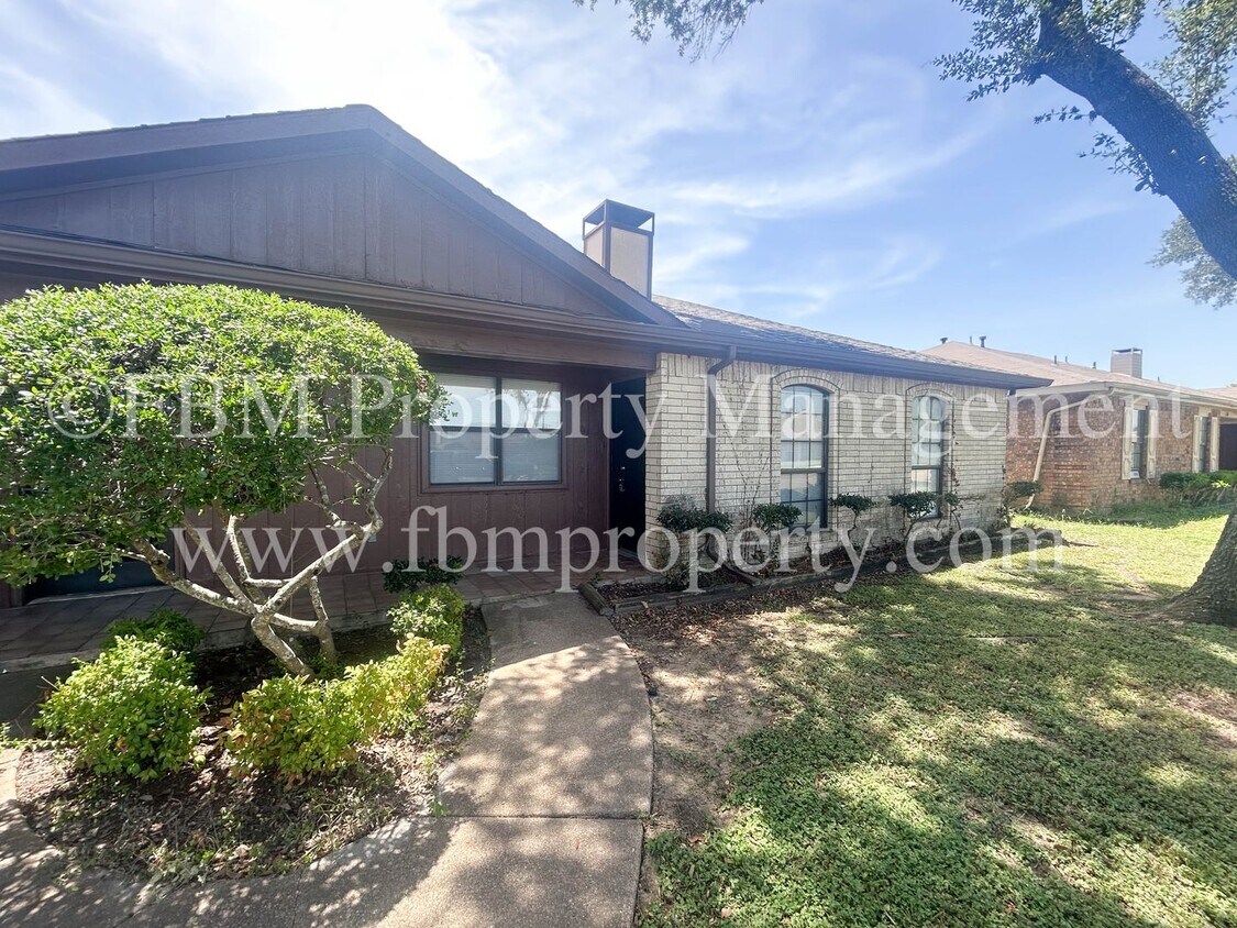Primary Photo - 1140-1142 Mountain View St