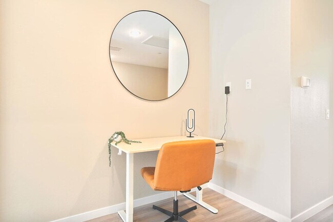 Foto del edificio - 16601 N Parkview Pl